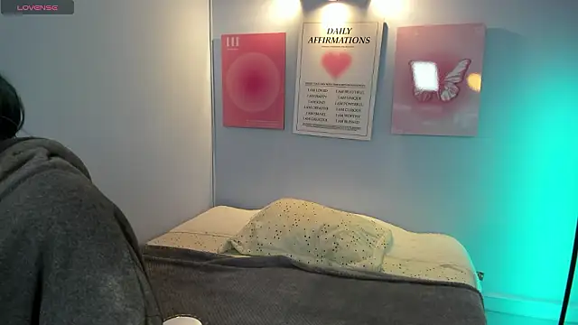 Snapshot of kyoto_Aoki chatting on 02-11-26, 07:30 kyoto Aoki online show from 02-11-26, 07:30