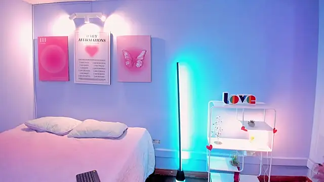 Snapshot of kyoto_Aoki chatting on 02-24-26, 07:56 kyoto Aoki online show from 02-24-26, 07:56