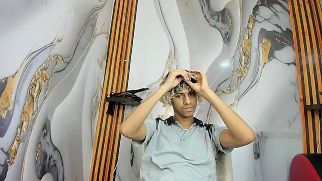 Victor LatinBoy online show from 01-17-26, 12:32