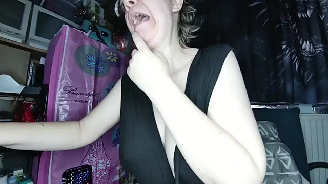 xNiceTitsx online show from 03-11-25, 08:41