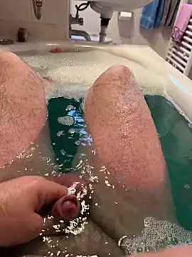 Snapshot of passatwind chatting on 01-17-26, 02:55 passatwind online show from 01-17-26, 02:55