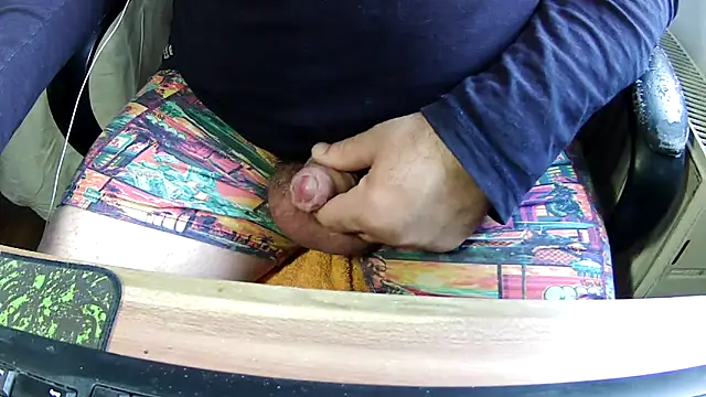 Snapshot of passatwind chatting on 02-12-26, 09:04 passatwind online show from 02-12-26, 09:04