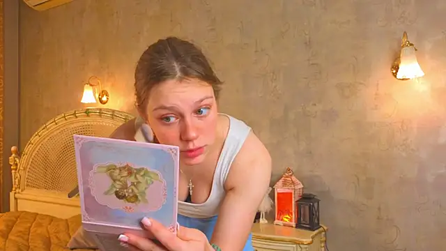 Snapshot of EllisStrano chatting on 01-13-26, 05:13 EllisStrano online show from 01-13-26, 05:13