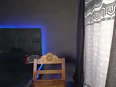 Snapshot of MAXIMILAINO-XXX chatting on 02-05-26, 11:42 MAXIMILAINO-XXX online show from 02-05-26, 11:42