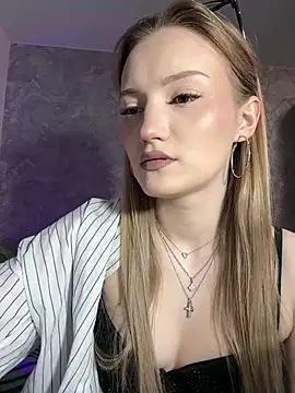 Snapshot of Heilagr chatting on 01-11-26, 03:50 Heilagr online show from 01-11-26, 03:50