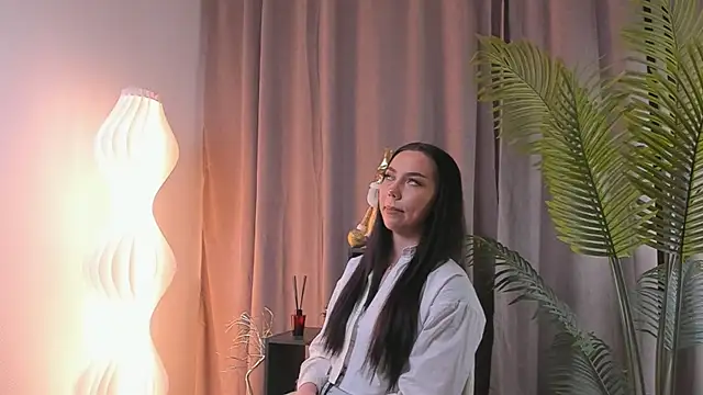 MamieHatchett online show from 12-22-25, 10:01