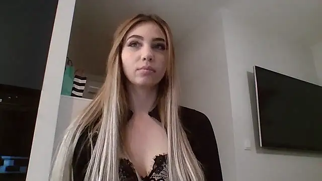 Snapshot of TeenLily chatting on 02-02-26, 07:56 TeenLily online show from 02-02-26, 07:56