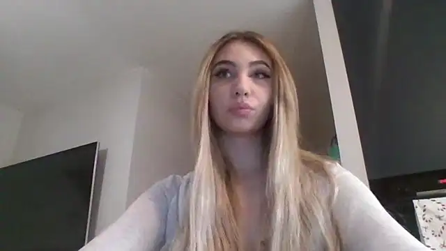 Snapshot of TeenLily chatting on 02-20-26, 08:09 TeenLily online show from 02-20-26, 08:09