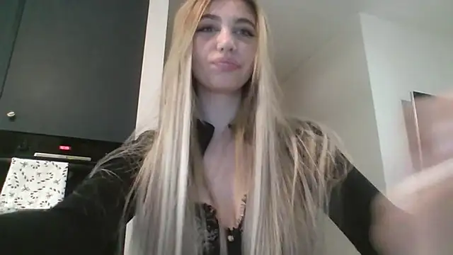 Snapshot of TeenLily chatting on 03-02-26, 07:32 TeenLily online show from 03-02-26, 07:32