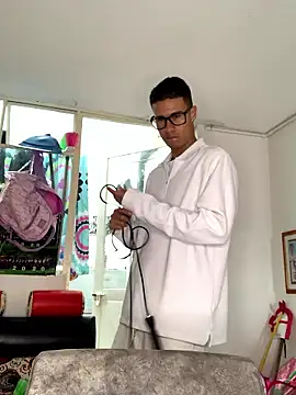 Latin Paisa Boy online show from 01-12-26, 08:03