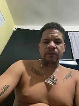 Snapshot of Dominicanobb chatting on 02-28-26, 06:25 Dominicanobb online show from 02-28-26, 06:25