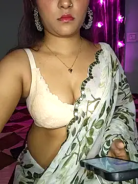 Snapshot of Saumyy chatting on 02-24-26, 05:44 Saumyy online show from 02-24-26, 05:44