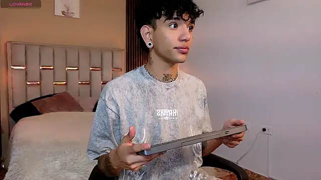 Hellish centipede online show from 01-17-26, 08:12