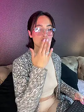 luna gv online show from 02-18-26, 11:39