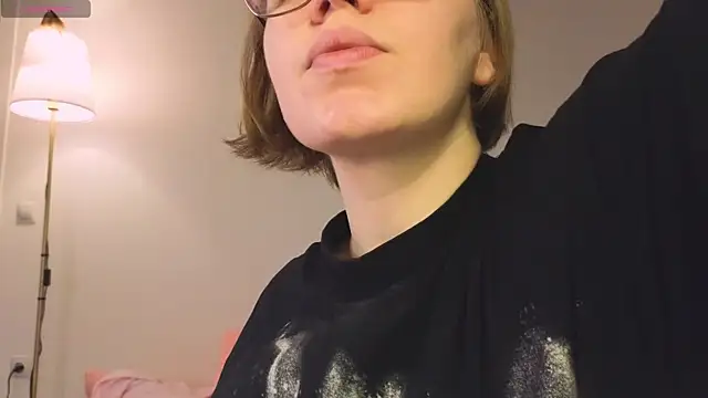 Snapshot of starsonthesky chatting on 01-13-26, 05:35 starsonthesky online show from 01-13-26, 05:35