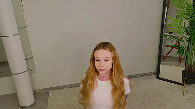 Snapshot of Zoe__Page chatting on 01-19-26, 05:55 Zoe Page online show from 01-19-26, 05:55