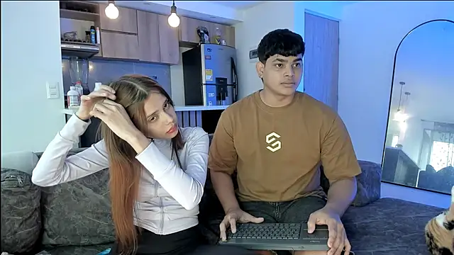 Snapshot of Nicole_and_thiago1 chatting on 01-10-26, 09:41 Nicole and thiago1 online show from 01-10-26, 09:41