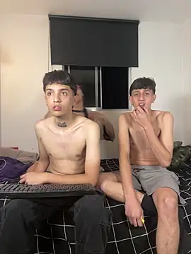 itselladoll online show from 02-22-26, 08:02