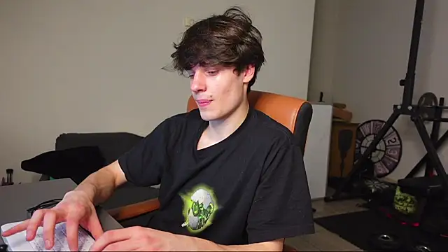 Daniel Shawnn online show from 01-12-26, 02:11