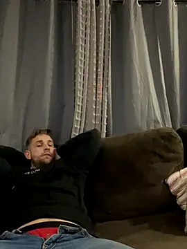 whiteknightt944 online show from 12-23-25, 06:33