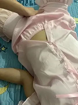 Snapshot of duyenem2k chatting on 03-02-26, 04:36 duyenem2k online show from 03-02-26, 04:36