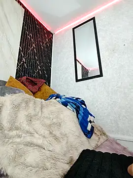 Isis Hot   online show from 02-28-26, 12:06