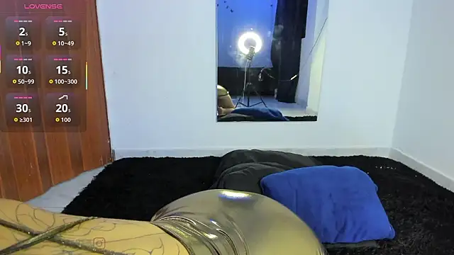 Ashnikko   online show from 01-19-26, 01:09