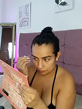 MiaKleinX online show from 01-12-26, 09:42