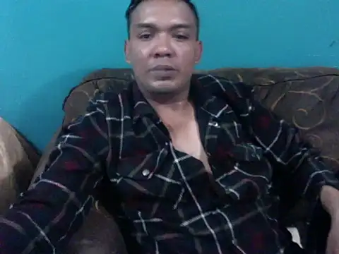 Snapshot of latinomoreno95 chatting on 07-17-26, 12:28 latinomoreno95 online show from 07-17-26, 12:28