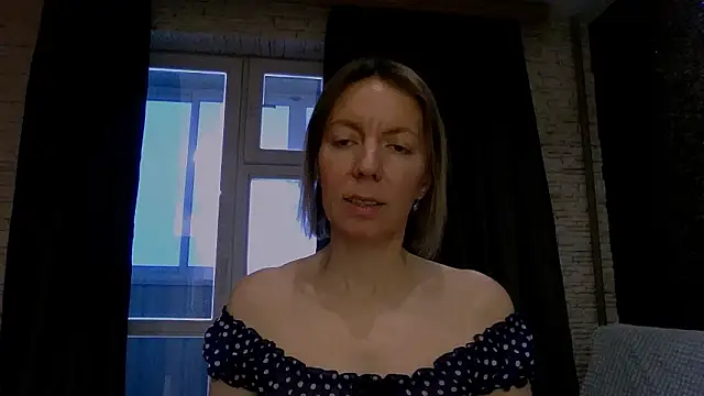 Amanda Luxe online show from 02-11-26, 03:11