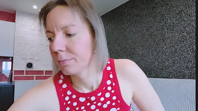 Amanda Luxe online show from 03-05-26, 03:13