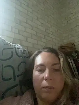 Snapshot of VikiLove765 chatting on 02-04-26, 05:24 VikiLove765 online show from 02-04-26, 05:24