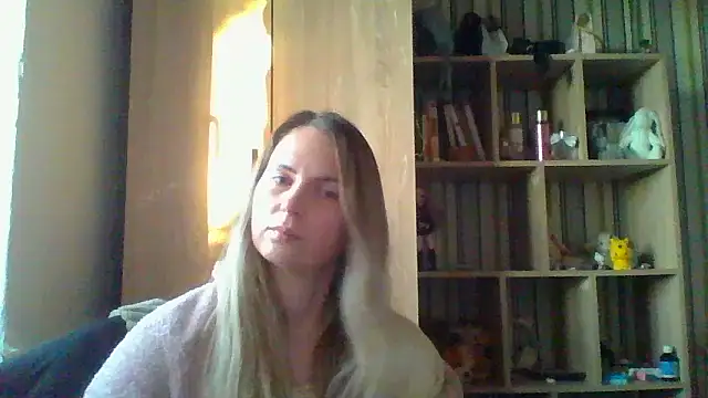 Snapshot of VikiLove765 chatting on 02-14-26, 02:36 VikiLove765 online show from 02-14-26, 02:36