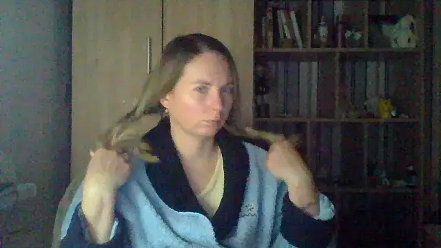 Snapshot of VikiLove765 chatting on 02-25-26, 03:54 VikiLove765 online show from 02-25-26, 03:54