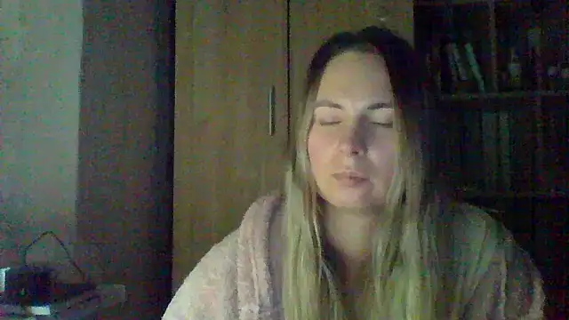 Snapshot of VikiLove765 chatting on 02-26-26, 07:46 VikiLove765 online show from 02-26-26, 07:46