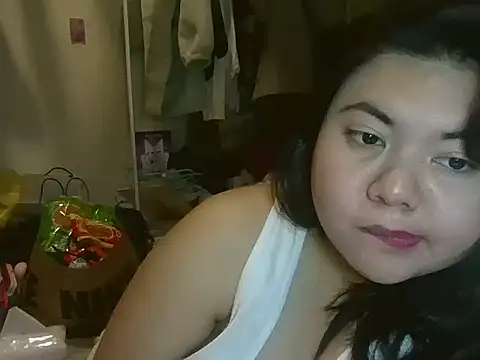 Snapshot of Allie_143 chatting on 02-27-26, 09:42 Allie 143 online show from 02-27-26, 09:42