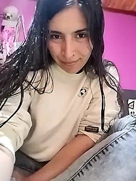 Snapshot of Emily_Gree chatting on 01-14-26, 08:58 Emily Gree online show from 01-14-26, 08:58