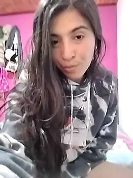 Snapshot of Emily_Gree chatting on 02-27-26, 03:01 Emily Gree online show from 02-27-26, 03:01