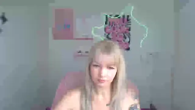 Snapshot of Madonna_Fire chatting on 02-24-26, 01:20 Madonna Fire online show from 02-24-26, 01:20