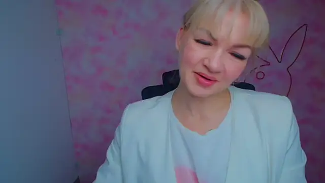 Snapshot of Madonna_Fire chatting on 03-01-26, 06:48 Madonna Fire online show from 03-01-26, 06:48