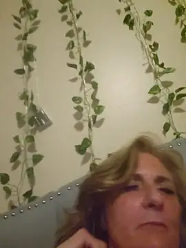 HotAzMilf online show from 04-10-26, 07:02