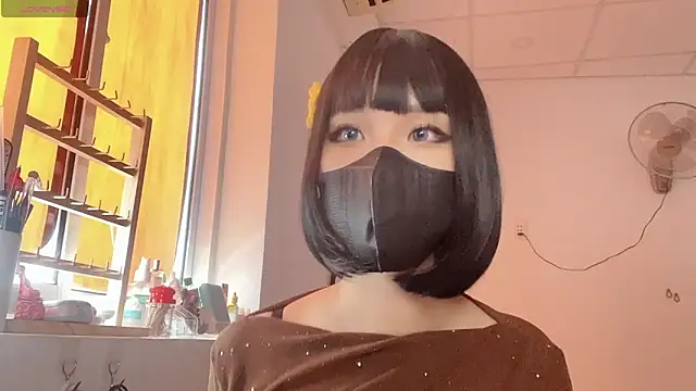 Tieu-May online show from 02-15-26, 07:51