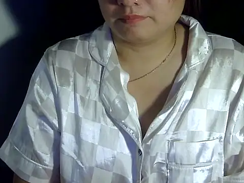 Snapshot of Sarah_no_land chatting on 07-13-26, 03:15 Sarah no land online show from 07-13-26, 03:15