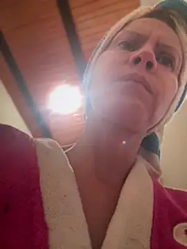 cintia love online show from 01-12-26, 06:35