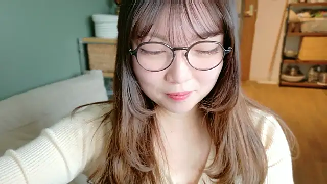 Snapshot of __Yui_ chatting on 03-02-26, 12:57 Yui online show from 03-02-26, 12:57