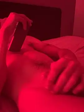 Snapshot of cloudyplay661 chatting on 02-11-26, 11:10 cloudyplay661 online show from 02-11-26, 11:10