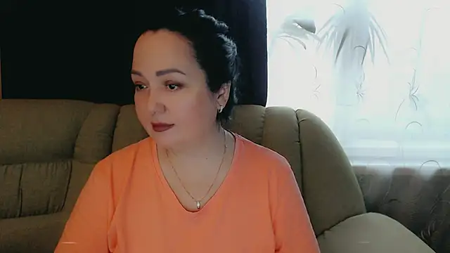 infinity loveliness online show from 11-18-25, 08:19