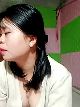 Snapshot of Lucky-cat68 chatting on 01-14-26, 11:42 Lucky-cat68 online show from 01-14-26, 11:42