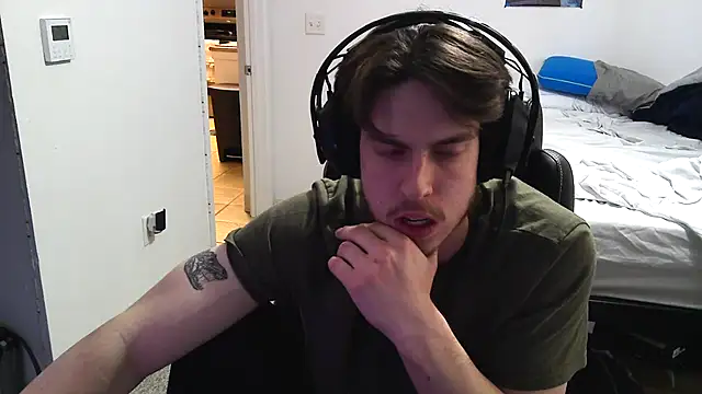 Snapshot of YummyDin chatting on 03-03-26, 06:58 YummyDin online show from 03-03-26, 06:58