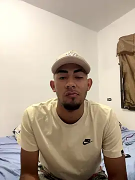 youngalexofficial online show from 01-08-26, 12:02